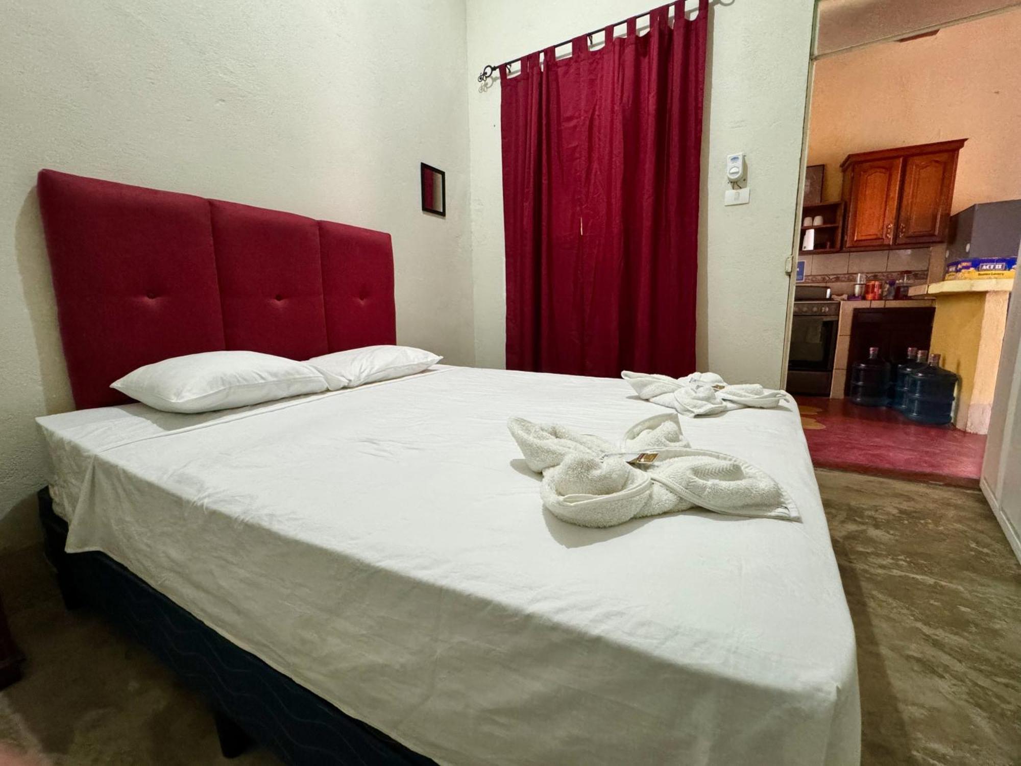 Hostal Los Girasoles By Hostal Inn Flores Exterior foto