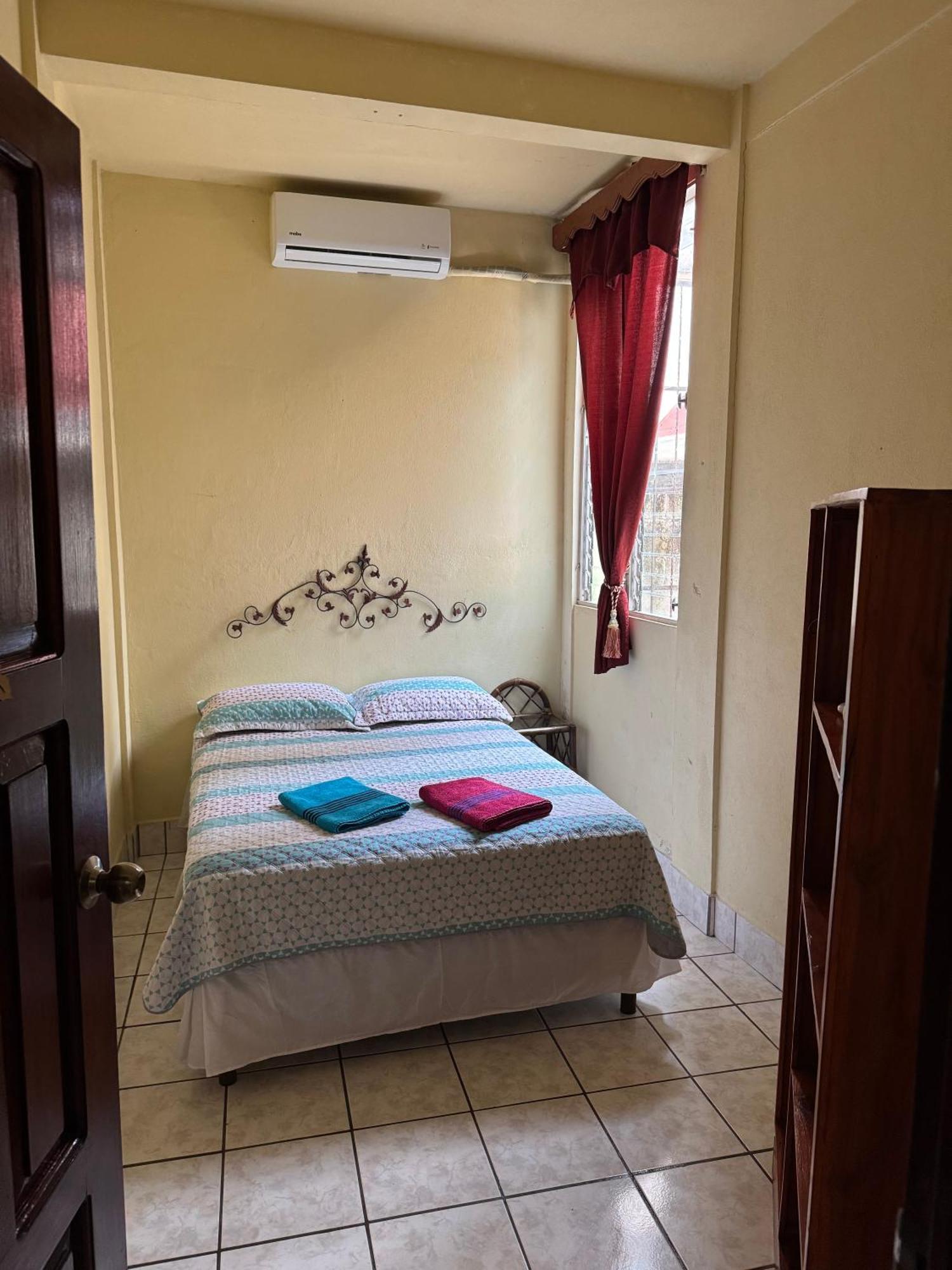 Hostal Los Girasoles By Hostal Inn Flores Exterior foto